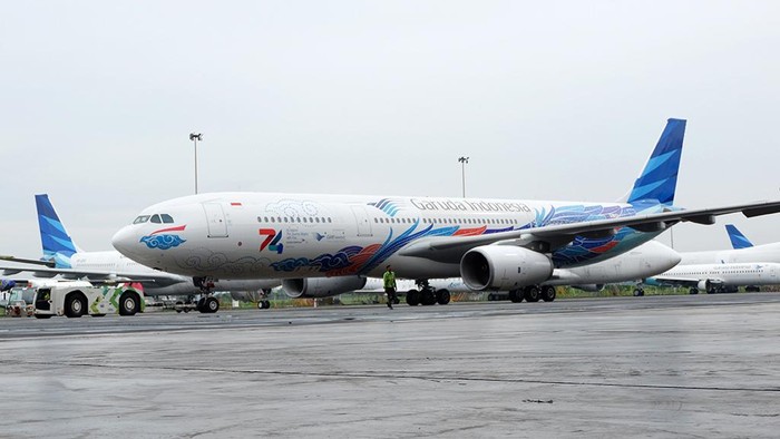 Garuda Indonesia merayakan perannya selama 74 tahun. Garuda meluncurkan livery modern bernuansa  The Beauty of Kembara Angkasa pada armada A330-900 Neo.