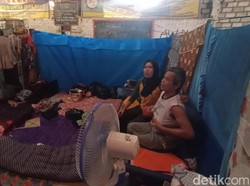 Rumah Kebanjiran, Warga Doropayung Pati Bikin Tenda di Eks Stasiun Juwana