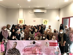 Srikandi Ganjar Gelar Pelatihan Make Up untuk Milenial di Bandung