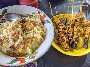 Lembut Gurih Bubur Ayam Cianjur yang Enak Ada di 5 Tempat Ini