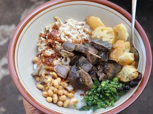 Bubur Ayam Indonesia Juara 1 Bubur Paling Enak Se-Asia! Bubur Ayam Indonesia Juara 1 Bubur Paling Enak Se-Asia!