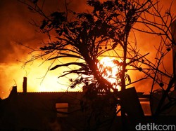 600 Orang Mengungsi Akibat Kebakaran Depo Pertamina Plumpang