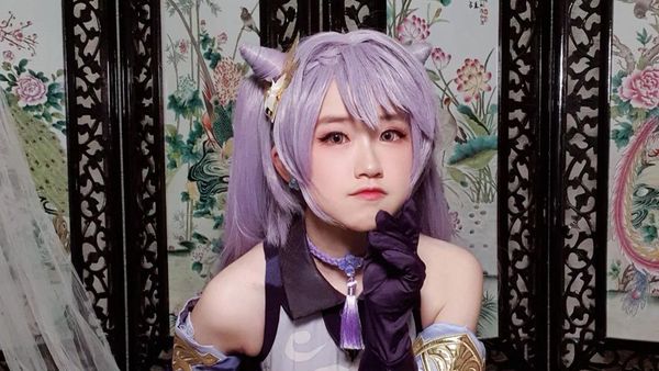 5 Pesona Franzeska Edelyn, Si Cosplayer Ngeselyn