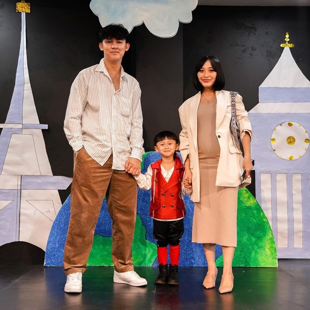 Style Rinni Wulandari and Jevin Julian.  Photo: Instagram.com/rinni_w