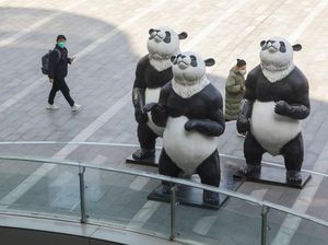 Gemes Banget! Ada Patung Panda Mejeng di Mal China Gemes Banget! Ada Patung Panda Mejeng di Mal China