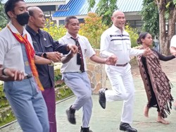 Gubernur NTT soal Anak SMA Masuk Jam 5-an: Dasar Hukum Kau Pikir Sendiri!