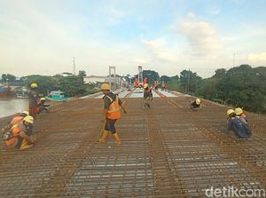 Kala Ganjar Minta Perbaikan Jembatan Juwana Pati Dikebut Kala Ganjar Minta Perbaikan Jembatan Juwana Pati Dikebut