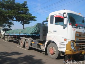 Sambat Pemotor-Sopir Kena Macet di Pantura Pati: Biasa Sejam Jadi 5 Jam!