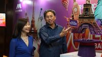 Meriah Bareng Mega Mengajak Nasabah Keliling Dunia