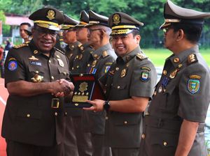 Pemkot Tangerang Terima Penghargaan Karya Bhakti Peduli Satpol PP