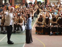 Ganjar Ajak Siswa SMA di Kudus Jauhi Perundungan-Sebar Hoaks