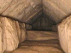 Terkonfirmasi! Ada Lorong Tersembunyi 9 Meter di Piramida Agung Giza Mesir
