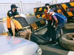 Diduga Mabuk, Pemotor Asal Bangkalan Tewas Tabrak Truk di Suramadu