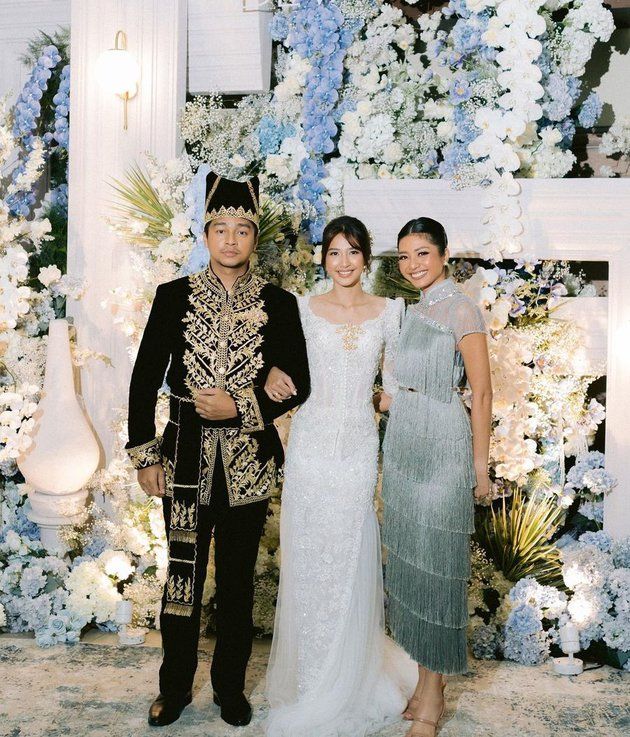 Pernikahan Mikha Tambayong dan Deva Mahenra