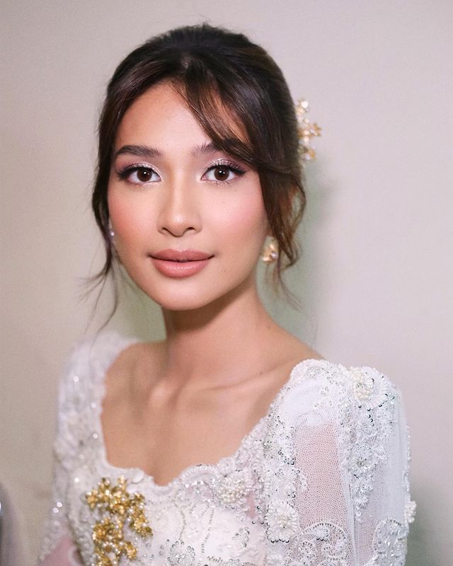 Pernikahan Mikha Tambayong dan Deva Mahenra