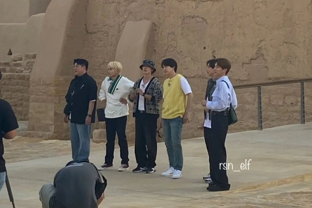 Potret Super Junior selama syuting 'Knight of the Lamp'/ Foto: twitter.com/hsn_elf Potret Super Junior selama syuting 'Knight of the Lamp'