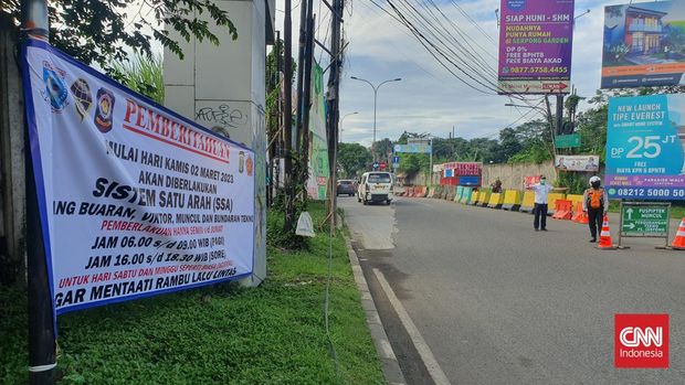 Jalan satu arah yang diterapkan Dinas Perhubungan Kota Tangerang Selatan (Tangsel) menuai pro-kontra di masyarakat. Beberapa di antaranya, dari kalangan orang-orang tua yang tak paham jalan.