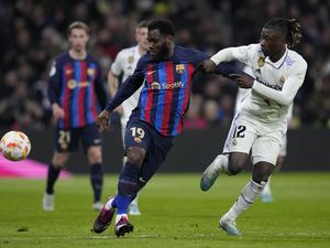Real Madrid Vs Barcelona: Gol Bunuh Diri Menangkan Barca