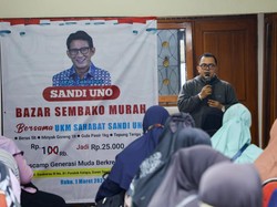 Jelang Ramadan, Relawan Sandiaga Gelar Bazar Sembako Murah di Jaktim