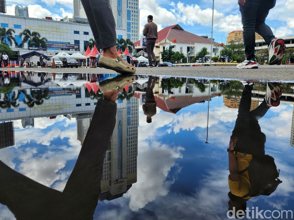 Suasana Uji Coba CFD di Polda Metro Jaya, Roda Dua Masih Bisa Masuk Suasana Uji Coba CFD di Polda Metro Jaya, Roda Dua Masih Bisa Masuk