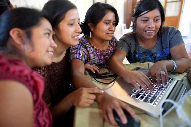 Technology and Digital Innovation for Women/Photo: UN Trust Fund/Phil Borges