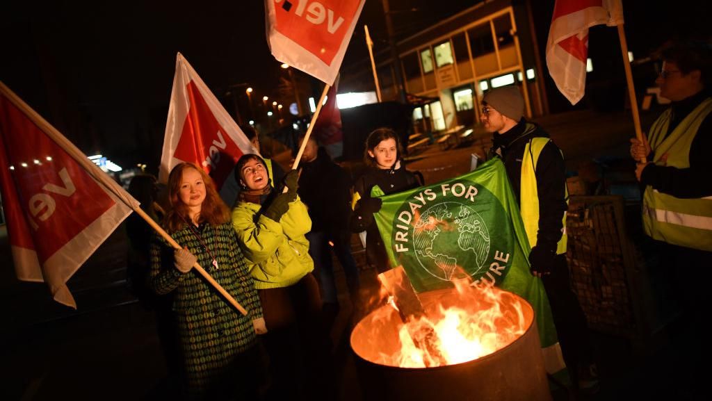 Tuntut Kenaikan Gaji, Pekerja Kereta Api di Jerman Mogok Kerja Tuntut Kenaikan Gaji, Pekerja Kereta Api di Jerman Mogok Kerja