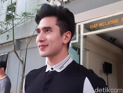 Bukan Hal Baru, Verrell Bramasta Akui Sudah Mandi dengan Air Mineral Sejak Balita