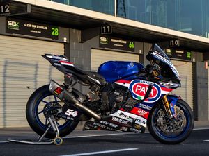 Ada Bendera Merah Putih pada Motor Yamaha YZF-R1 Toprak di WSBK Mandalika