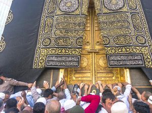 Multazam, Mengapa Jadi Tempat Mustajab untuk Berdoa? Multazam, Mengapa Jadi Tempat Mustajab untuk Berdoa?