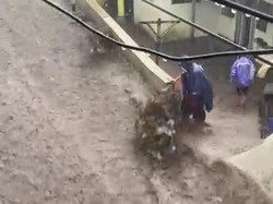 Banjir Bandang Terjang Tretes Pasuruan