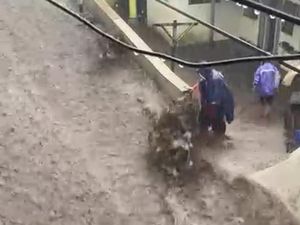 Banjir Bandang Terjang Tretes Pasuruan Banjir Bandang Terjang Tretes Pasuruan