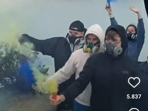 Pelaku yang Nyalakan Bom Asap di Kawah Ijen Ternyata Turis Rusia