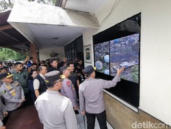 Dari Dapur Umum, Kapolri Lanjut Cek TKP Kebakaran Depo BBM Plumpang