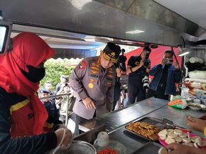 Kapolri Pastikan 1.300 Pengungsi Kebakaran Depo Plumpang Tertangani Baik Kapolri Pastikan 1.300 Pengungsi Kebakaran Depo Plumpang Tertangani Baik