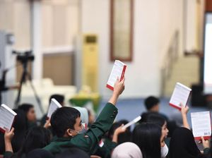 Lewat Bedah Buku ALDERA, Rektor USU Harap Kaum Muda Kawal Konstitusi