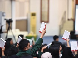 Lewat Bedah Buku ALDERA, Rektor USU Harap Kaum Muda Kawal Konstitusi