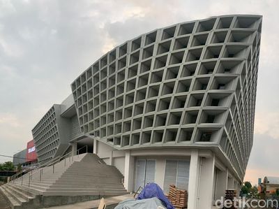 Melihat Lebih Dekat Masjid Islamic Center Jatim yang Didesain Ridwan Kamil