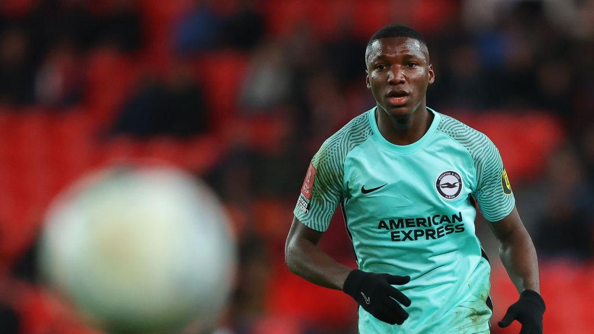 Moises Caicedo disebut tak tepat buat kebutuhan Chelsea saat ini. (Foto: Getty Images/James Gill - Danehouse)
