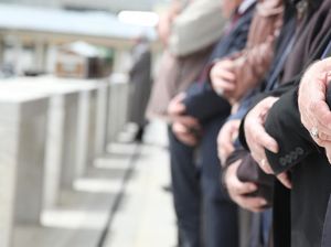 Tata Cara Menyalatkan Jenazah yang Benar Beserta Doanya Tata Cara Menyalatkan Jenazah yang Benar Beserta Doanya