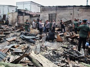 Dua Jenazah Korban Kebakaran Depo Pertamina Teridentifikasi! Dua Jenazah Korban Kebakaran Depo Pertamina Teridentifikasi!