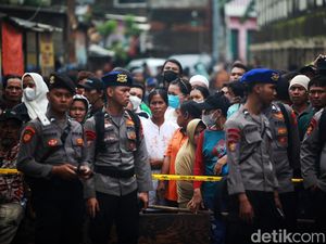 400 Polisi Disiagakan di Permukiman Korban Kebakaran Depo Plumpang 400 Polisi Disiagakan di Permukiman Korban Kebakaran Depo Plumpang