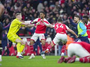 Reaksi Gila Pemain Arsenal di Gol Injury Time