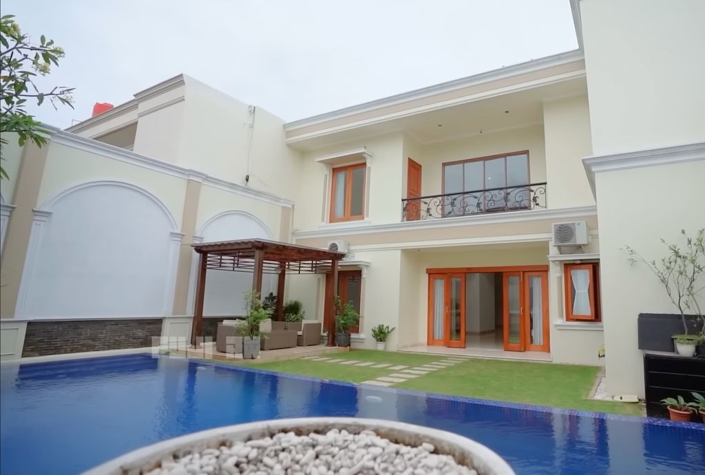 Rumah Baru Fuji.