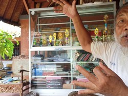 Kisah Samar Gantang, Tekuni Puisi Modre-Dituduh Punya Ilmu Hitam