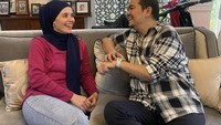Aldila Jelita Tuangkan Perasaan Jalani Ramadan Berbeda Kali Ini dengan Indra Bekti