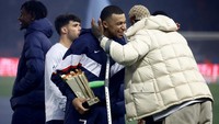Mbappe hanya butuh 247 pertandingan untuk melewati rekor Cavani itu. Itu artinya rataan gol Mbappe hampir satu gol per pertandingan selama hampir enam tahun di PSG.