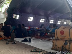 121 Warga Korban Kebakaran Depo Plumpang Masih Mengungsi di Posko PMI