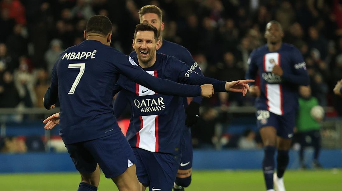 Kylian Mbappe menyebut Lionel Messi tak dihormati di Paris Saint-Germain. (Foto: Aurelien Morissard/AP)