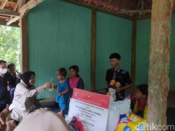 Mensos Risma Sebut Ibu Ipin Tak Perlu Dibawa ke RSJ Menur Surabaya