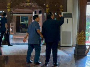 Mengintip Momen Hangat Pertemuan Prabowo dan Paloh di Hambalang